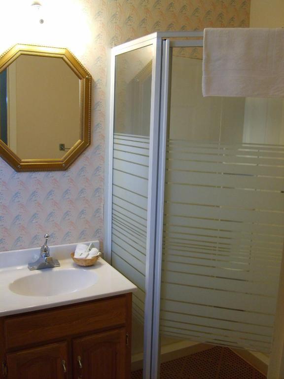 Capricorn Motel Royale 1000 Islands Lansdowne Esterno foto