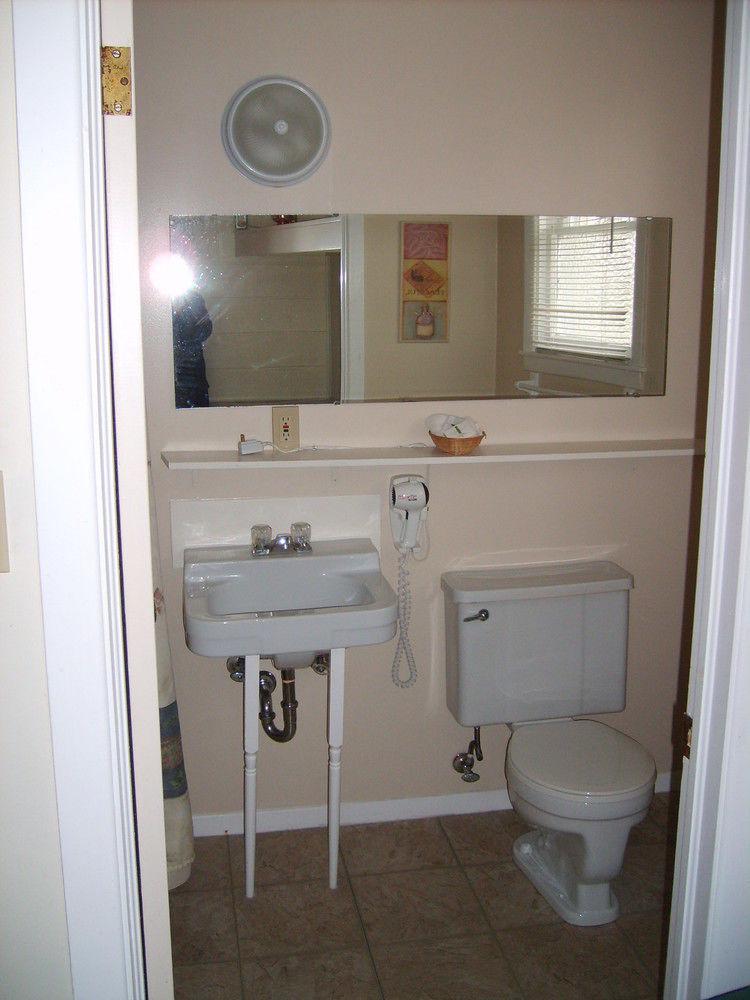 Capricorn Motel Royale 1000 Islands Lansdowne Esterno foto