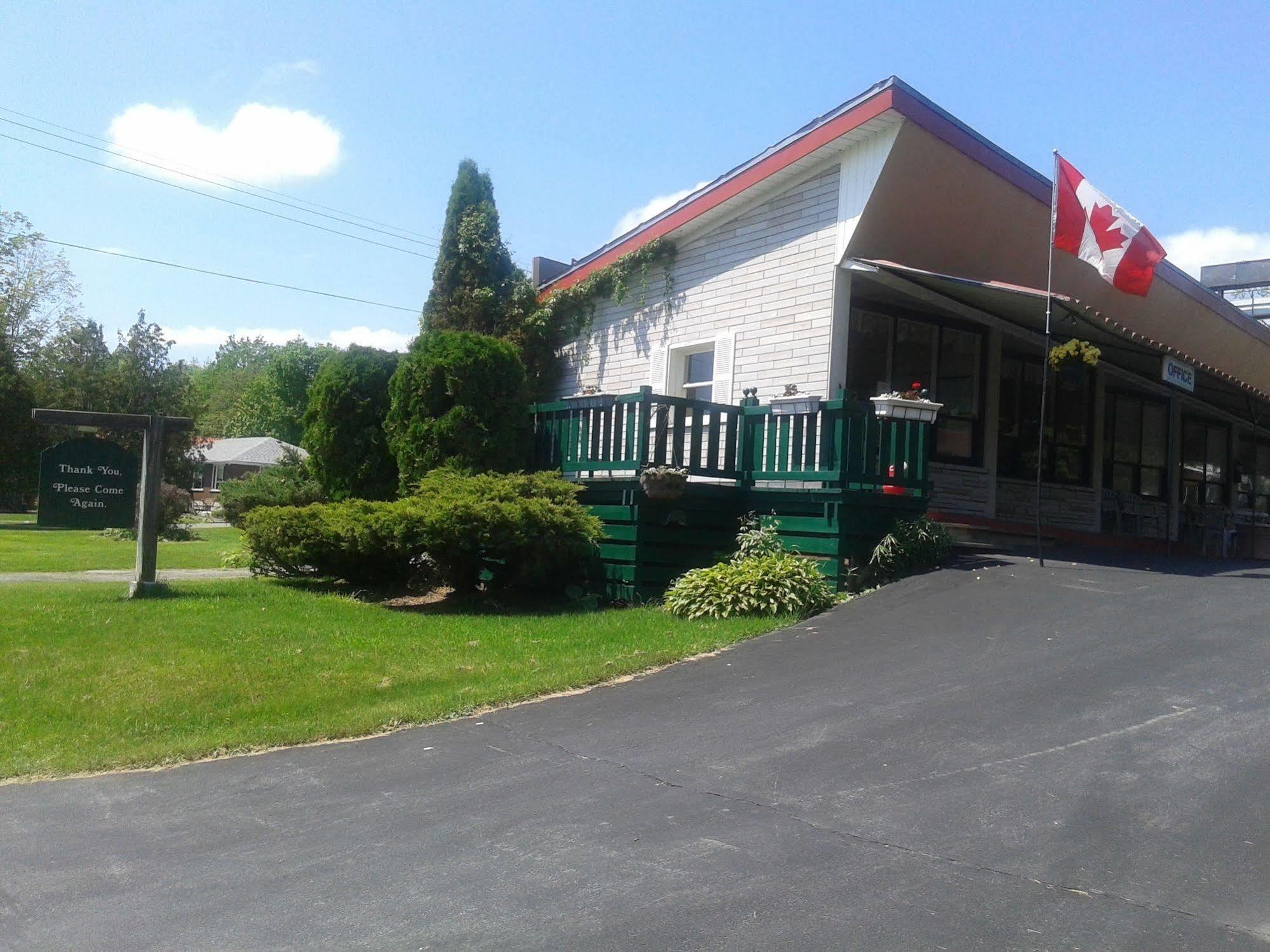 Capricorn Motel Royale 1000 Islands Lansdowne Esterno foto