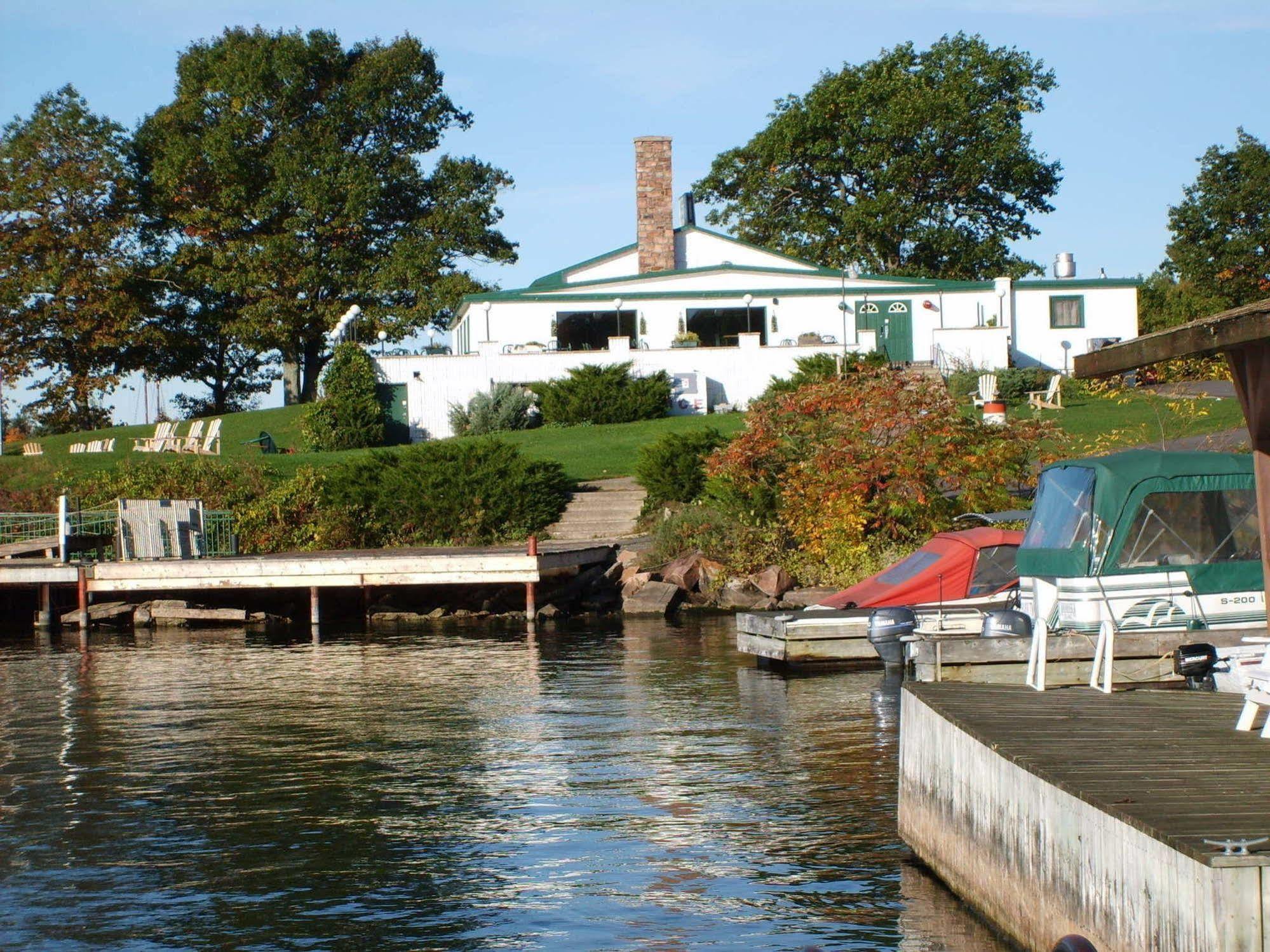 Capricorn Motel Royale 1000 Islands Lansdowne Esterno foto